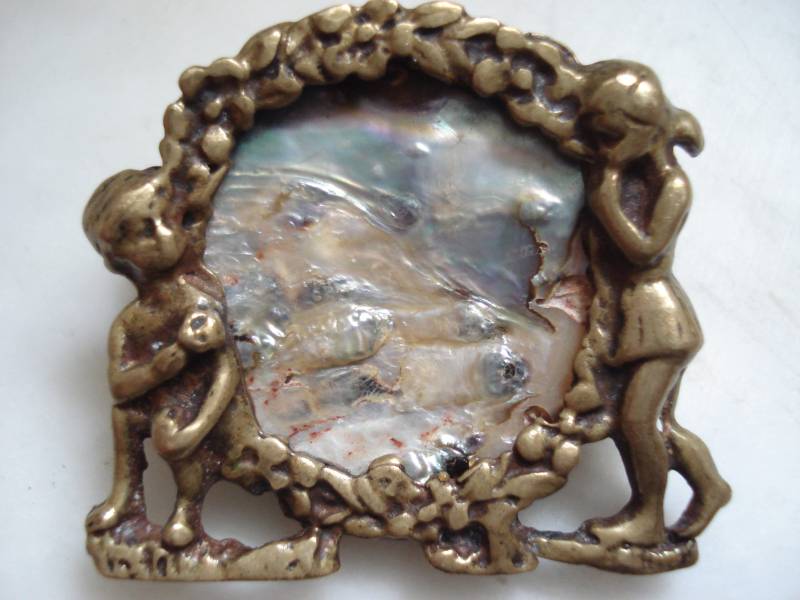 Art-Deco-Brosche Natürliches Perlmutt Und Bronze Einzigartige Handgemachte Pin Vintage 1980Er Jahre Shell Abalone Pin-Schal-Schal-Mantel-Accessoire von AnnaRecycle