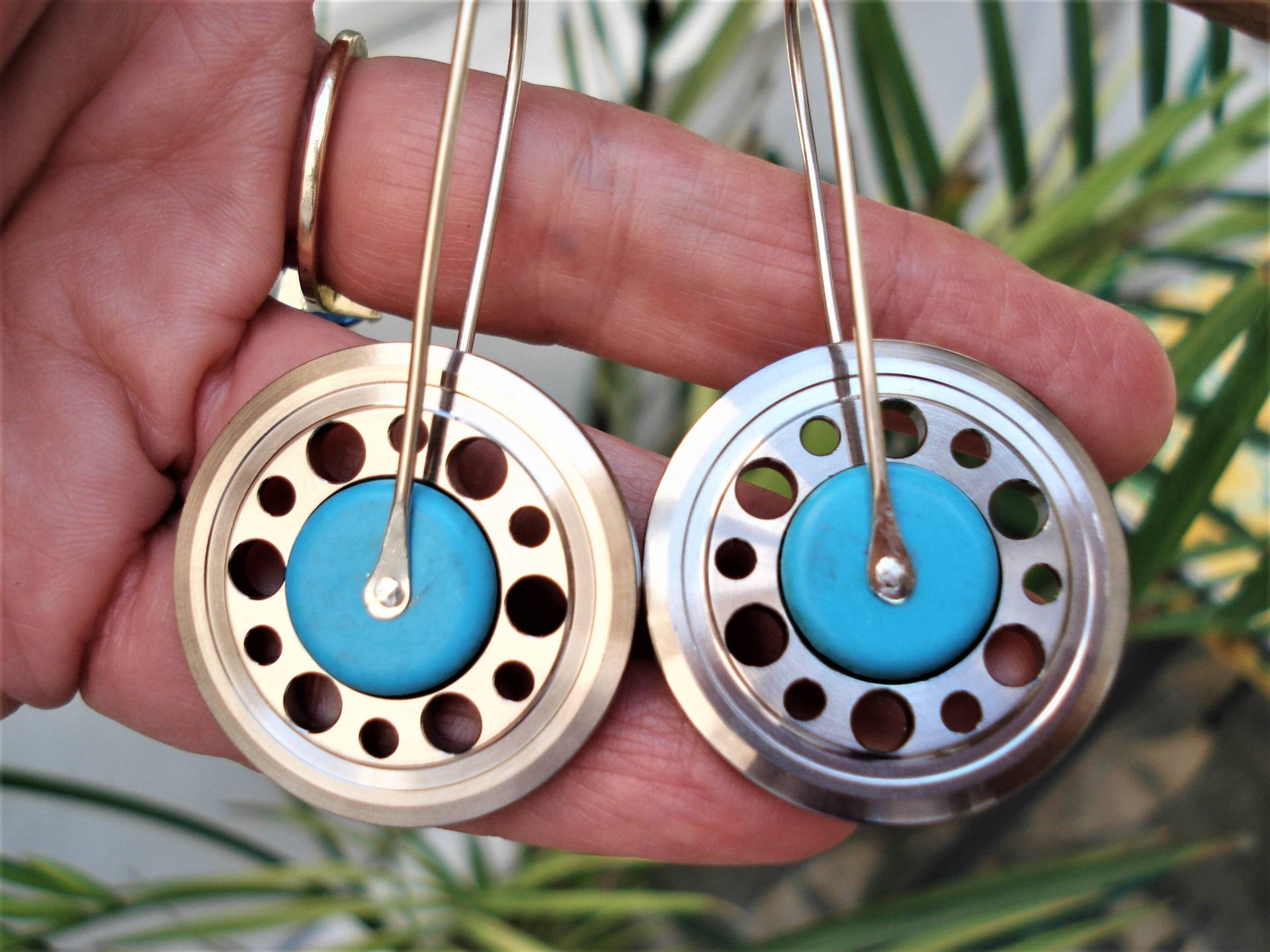 Festplatte Ohrringe Stick Köpfe Lange Türkis Perlen Recycling Einzigartige Handgemachte Coole Computer Silber von AnnaRecycle