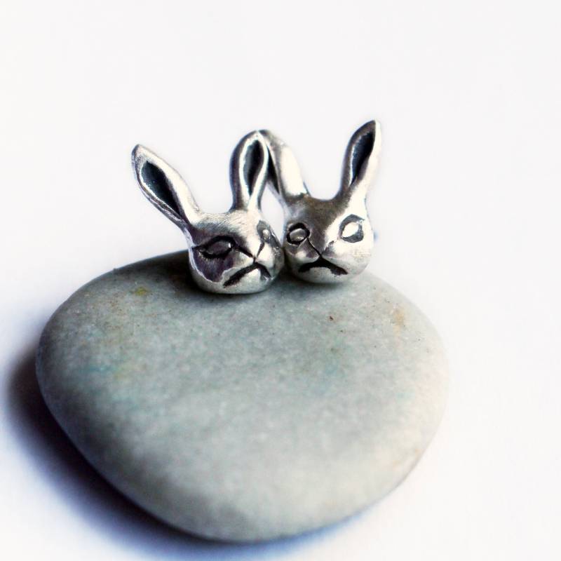 Silber Hase Niob Oder Titan Ohrringe von AnnaSiivonen