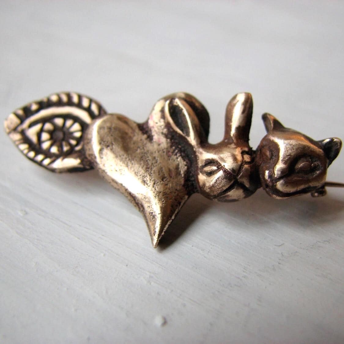 Tierbrosche Ich Liebe Tiere Tierschützer Tierbrosche Ich Liebe Tiere Tierschützer von AnnaSiivonen