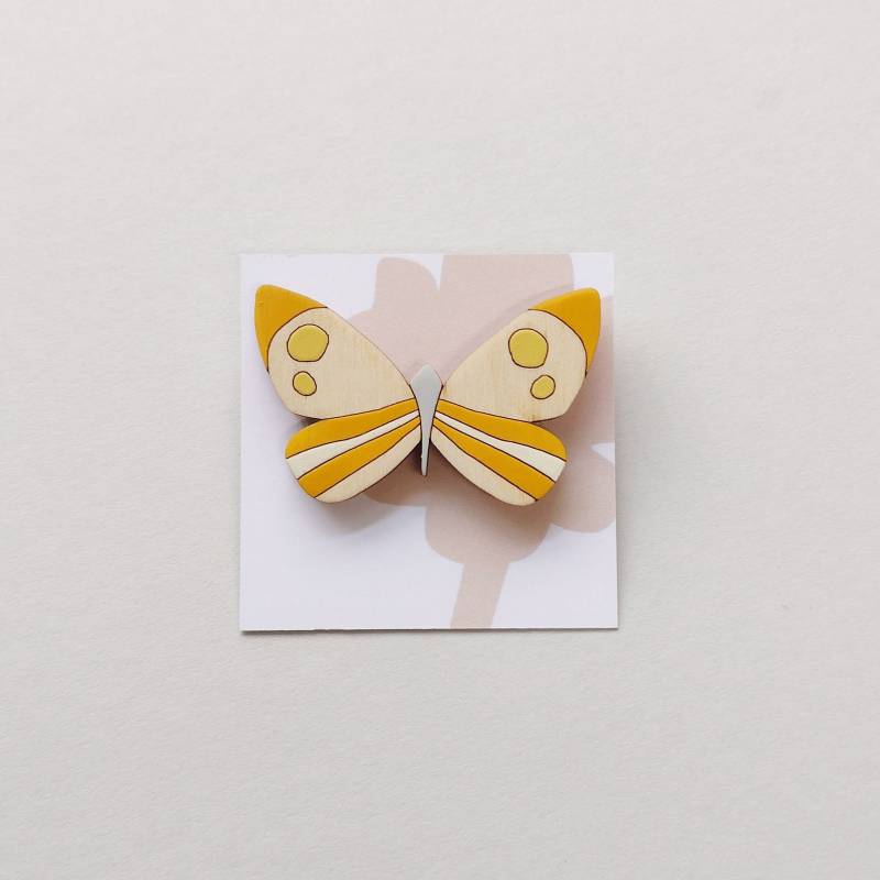 Handbemalte Schmetterlingsbrosche Aus Holz Lasergeschnittenes Birkensperrholz von AnnaWiscombe