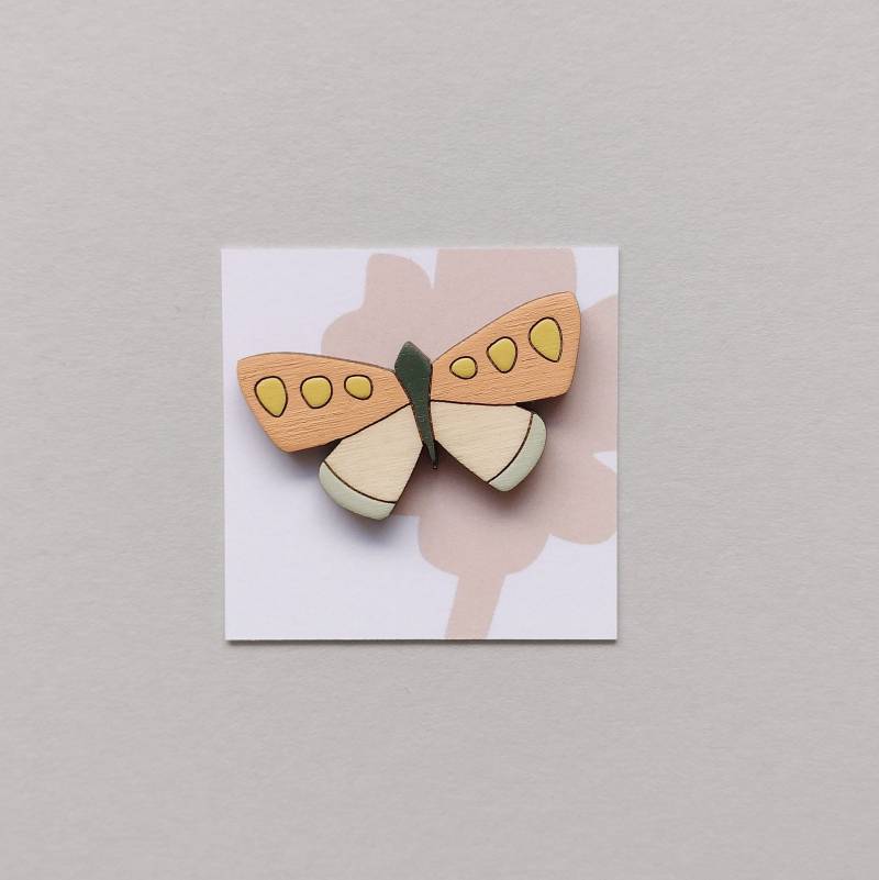 Hölzerne Schmetterling Brosche Anstecknadel Aus Handbemaltem Birkensperrholz von AnnaWiscombe