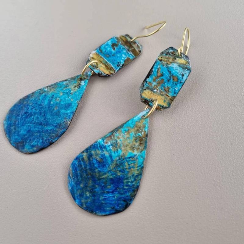 Natürliche Patina/ Verdigris/ Und Handbemalte Messing Ohrringe von AnnaZukowska
