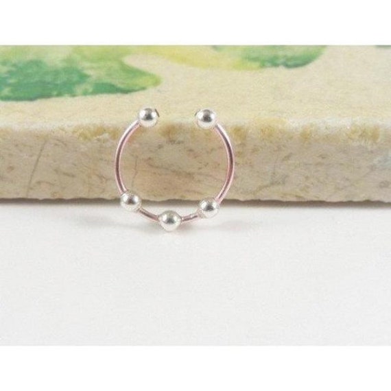 Septum Ring Mit Dreifach-Ohrstecker Kein Piercing, Fake Nasenring, Faux Ring, Gold Körperschmuck, Fake-Piercing von AnnabellesNoseRings