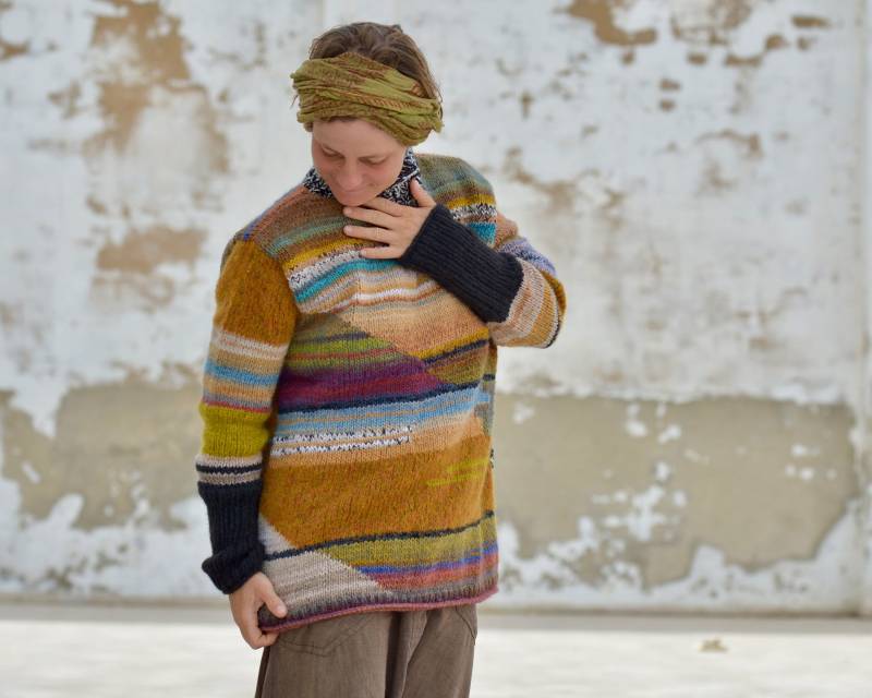 Bunter Wollpullover Patchwork, Größe S-M, Handgestrickt von AnnadieGrosse