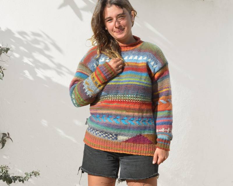 Patchwork Wollpullover Größe S/M Bunter Damenpullover, Handgestrickt Patchwork Wollpullover Größe S/M Bunter Damenpullover, Handgestrickt von AnnadieGrosse