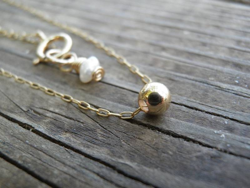 Gold Halskette, Winzige Eine Goldkugel-Halskette, Goldperlen-Halskette, Brautjungfer Geschenk, Minimalist Anhänger Halskette Zarte Gefüllt von AnnalisJewelry