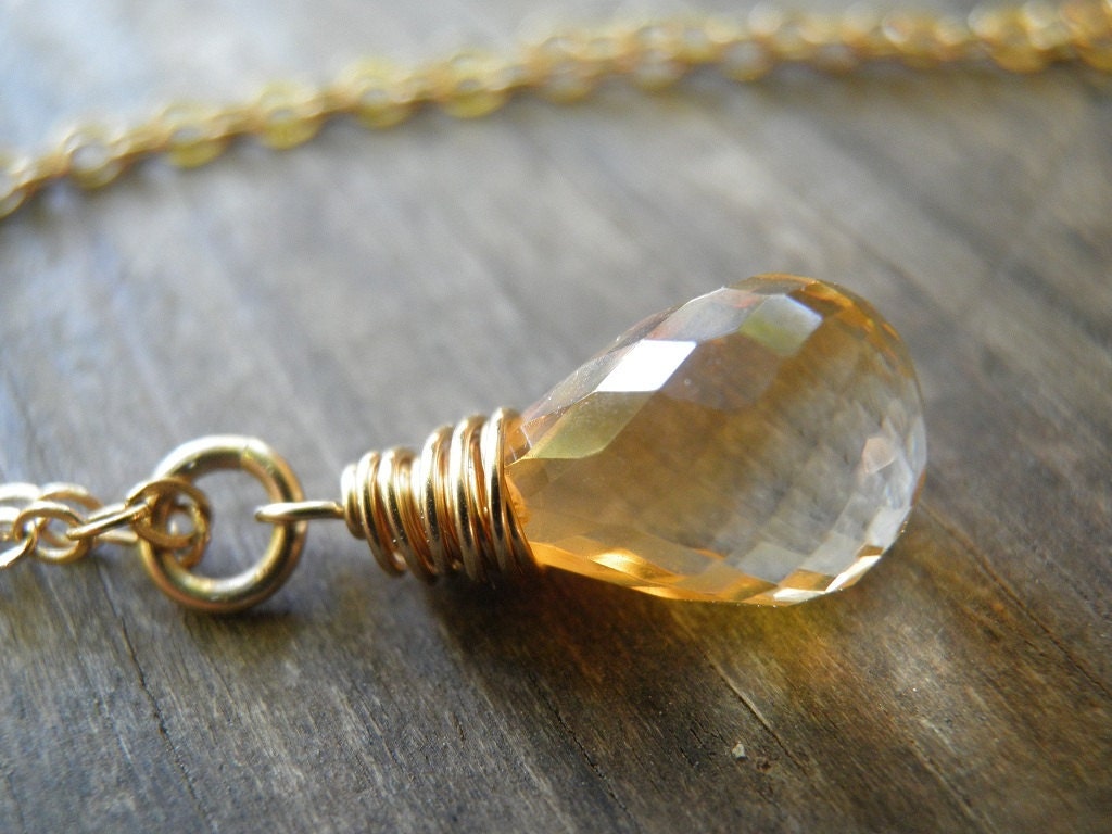 Valentinstag Geschenk, Gold Halskette, Citrin November Birthstone, Gelbe Charme, 14 K Gefüllt, Braut Minimal von AnnalisJewelry