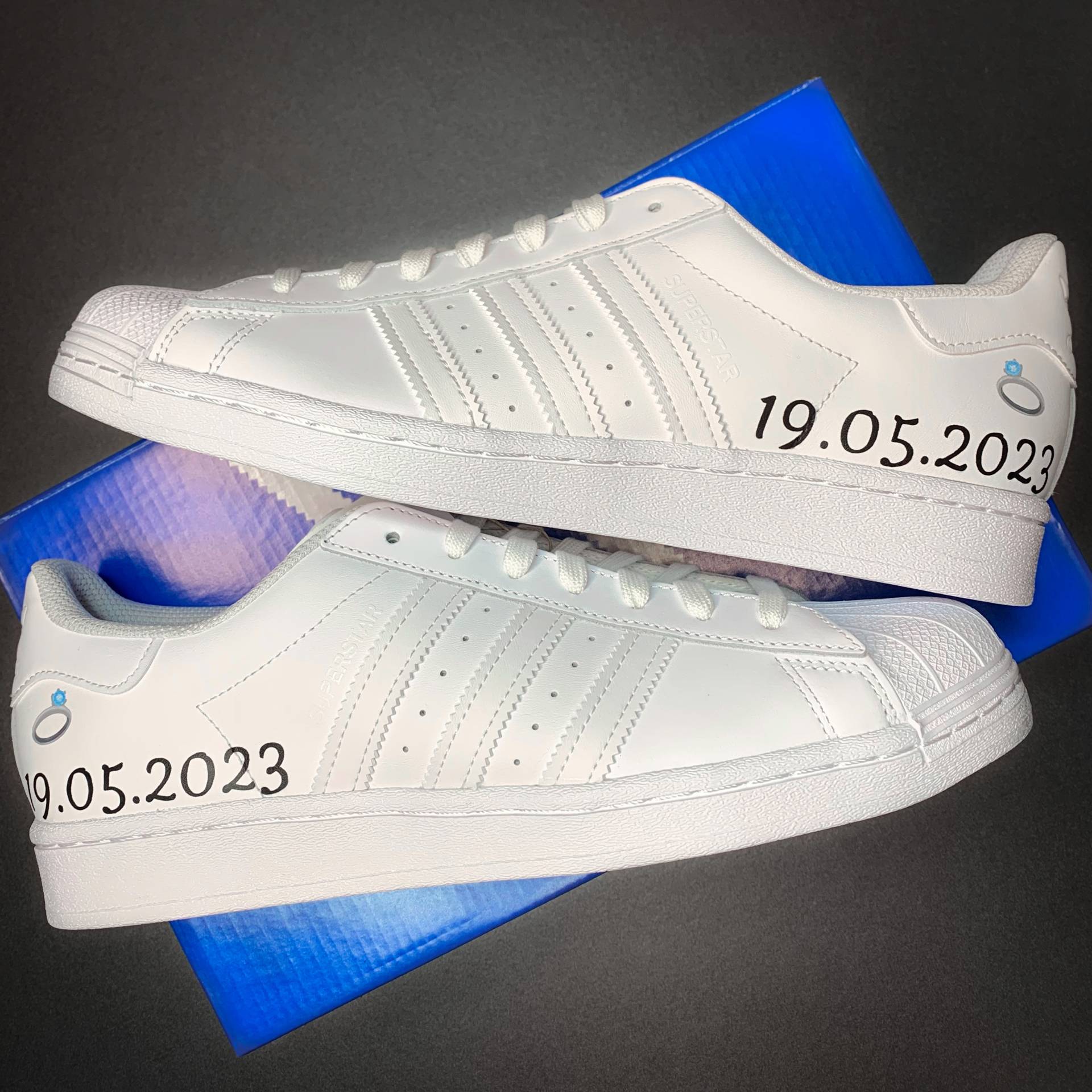 Adidas Superstar Wedding - Custom Sneaker With Date Hand-Painted Shoes Personalized With Engraved Lace Locks von AnnamarieDIY
