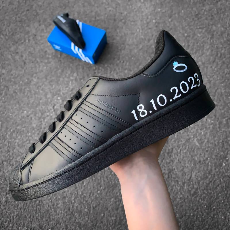 Adidas Superstar Wedding - Custom Sneaker With Date Hand Painted Shoes Personalized With Engraved Lace Locks von AnnamarieDIY