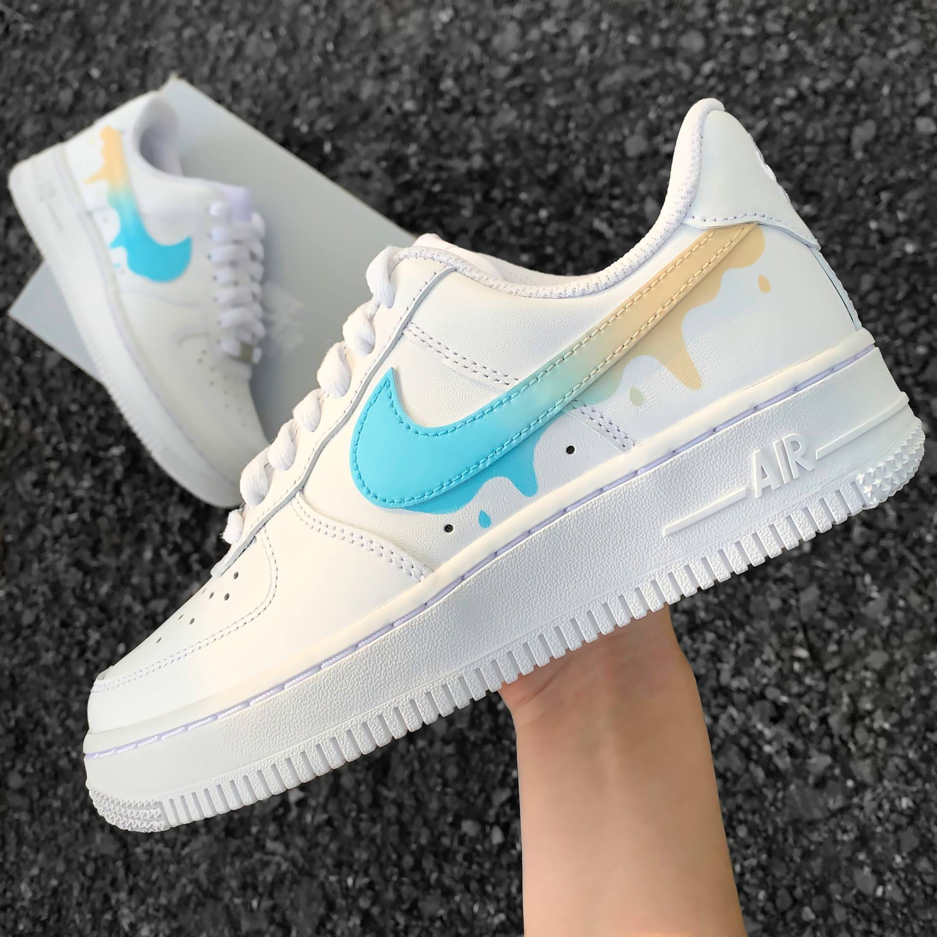 Nike Air Force 1 Light Blue-Beige - Custom Sneaker Color Gradient With Drip Pastel Shoes Hand-Painted Af1 von AnnamarieDIY