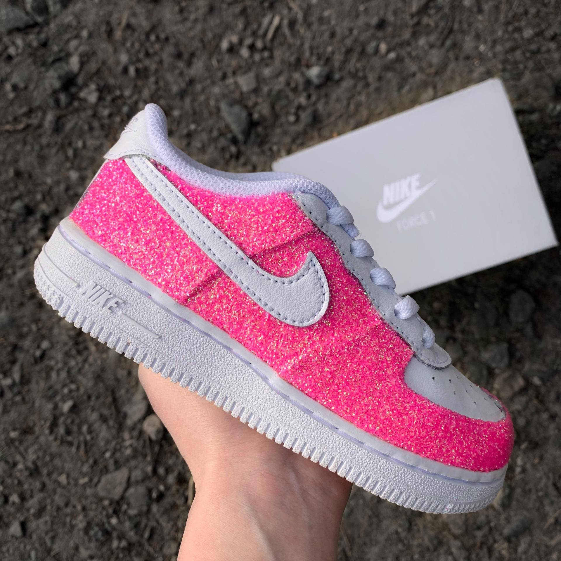 Nike Air Force 1 "Pink Glitter" - Custom Pink Glitter Sneaker Hand-Painted Shoes Baby Af1 von AnnamarieDIY