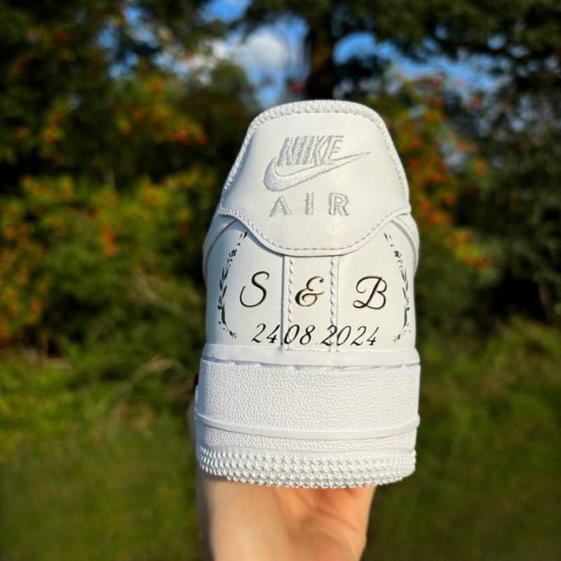 Nike Air Force 1 Wedding - Custom Sneaker With Date Hand Painted Shoes Personalized With Engraved Lace Locks von AnnamarieDIY