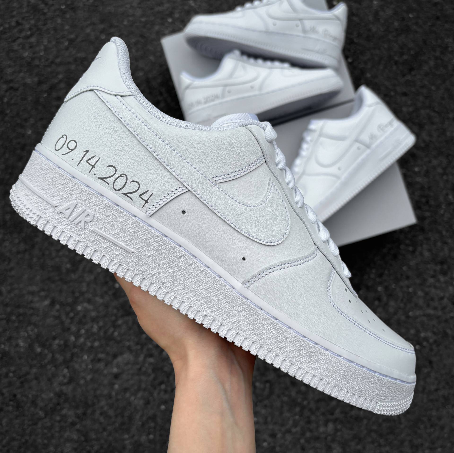 Nike Air Force 1 Wedding - Custom Sneaker With Date & Names Painted Shoes Personalized Engraved Lace Locks von AnnamarieDIY