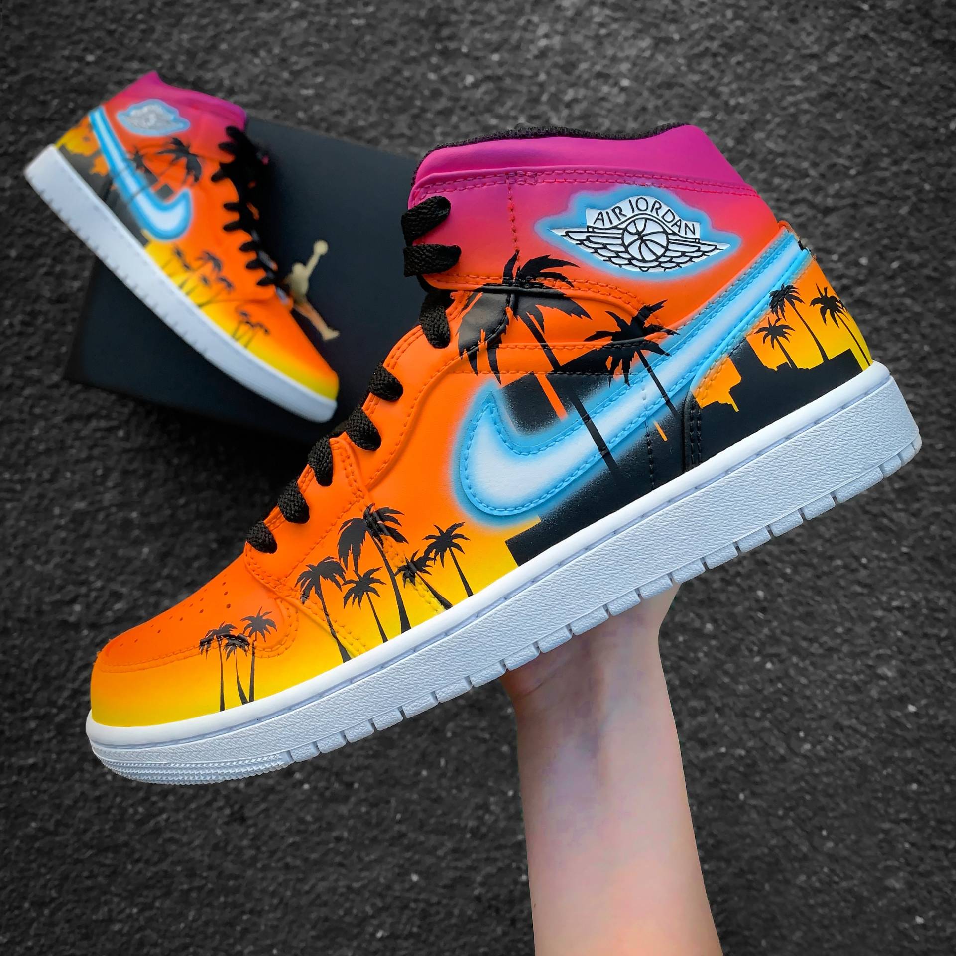 Nike Air Jordan 1 "Tropical Summer" - Custom Sneaker Sunset With Palm Trees Color Gradient Hand-Painted Shoes Aj1 von AnnamarieDIY
