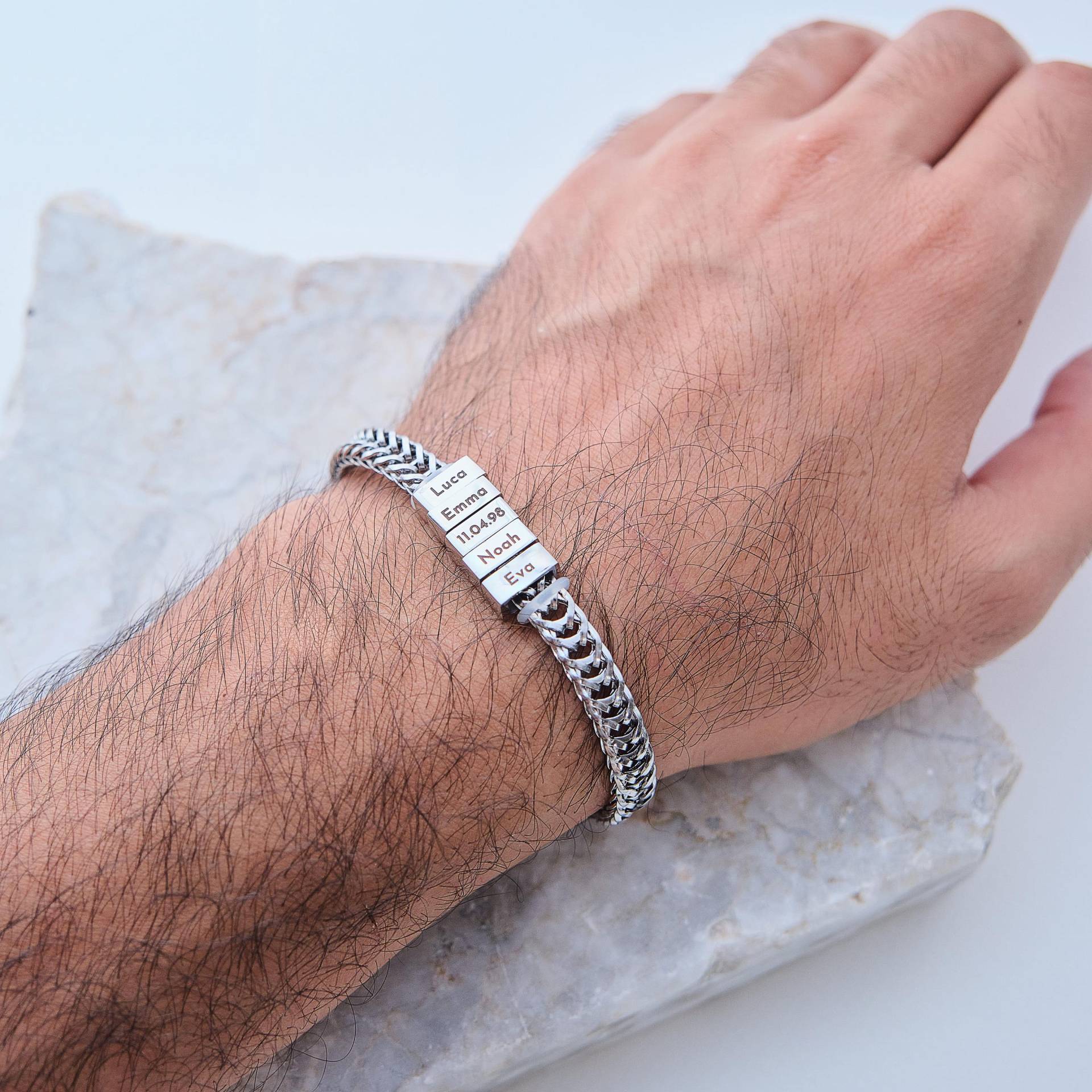 Personalisiertes Armband Herrenarmband Aus Edelstahl Mit Gravur Kindernamen Papaarmband Für Papa Geschenk Mann Weihnachtsgeschenk von AnnasAtelierDe