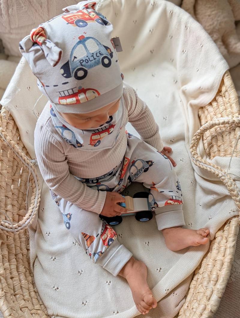 Baby Pumphose Polizei & Feuerwehr | 3-Teiliges Set Mit Mütze Und Halstuch Handmade Jungen Outfit Geschenk Geburt Taufe von AnnasFadenliebe