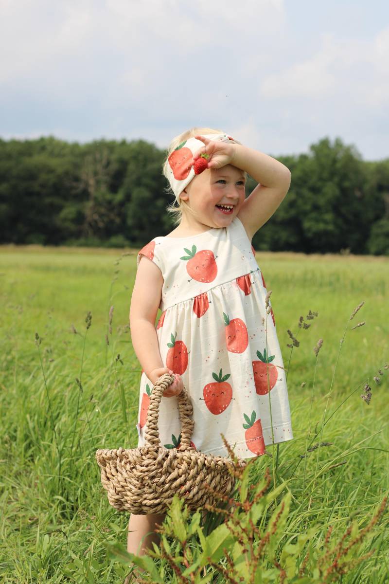 Mädchen Kleid - Sommerkleid Sommerkleidung Mit Erdbeeren Süße Mädchenkleidung Kinderkleid Jersey Kleider Gr. 74-134 von AnnasFadenliebe