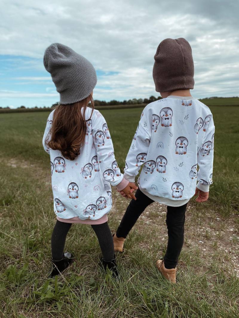 Pinguin Outfit Kinder - Ballonkleid Rosa & Oversize-Sweater Blau Handmade Bio Baumwolle Geschwister Partnerlook Winter Weihnachten von AnnasFadenliebe