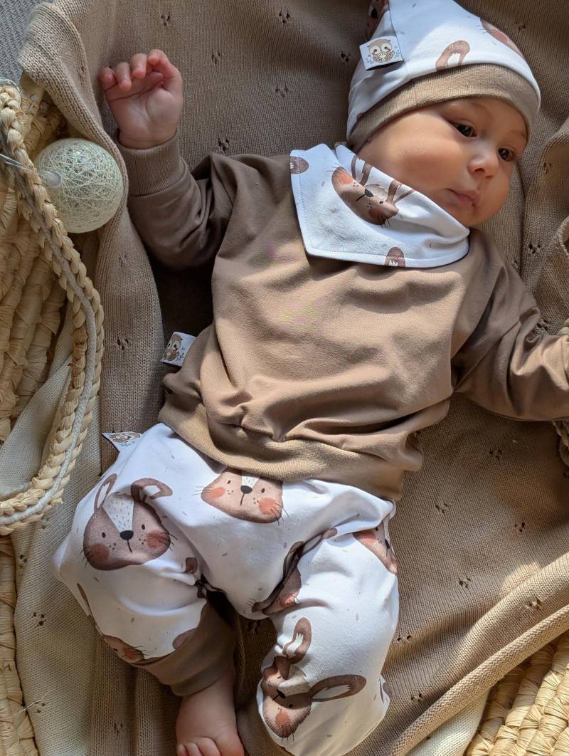 Pumphosen-Set Hase Ostern | Handmade Mitwachsend 44-110 | Wächst 2-3 Größen Mit Baby Set Hose Mütze Halstuch Geschenk Geburt Taufe von AnnasFadenliebe