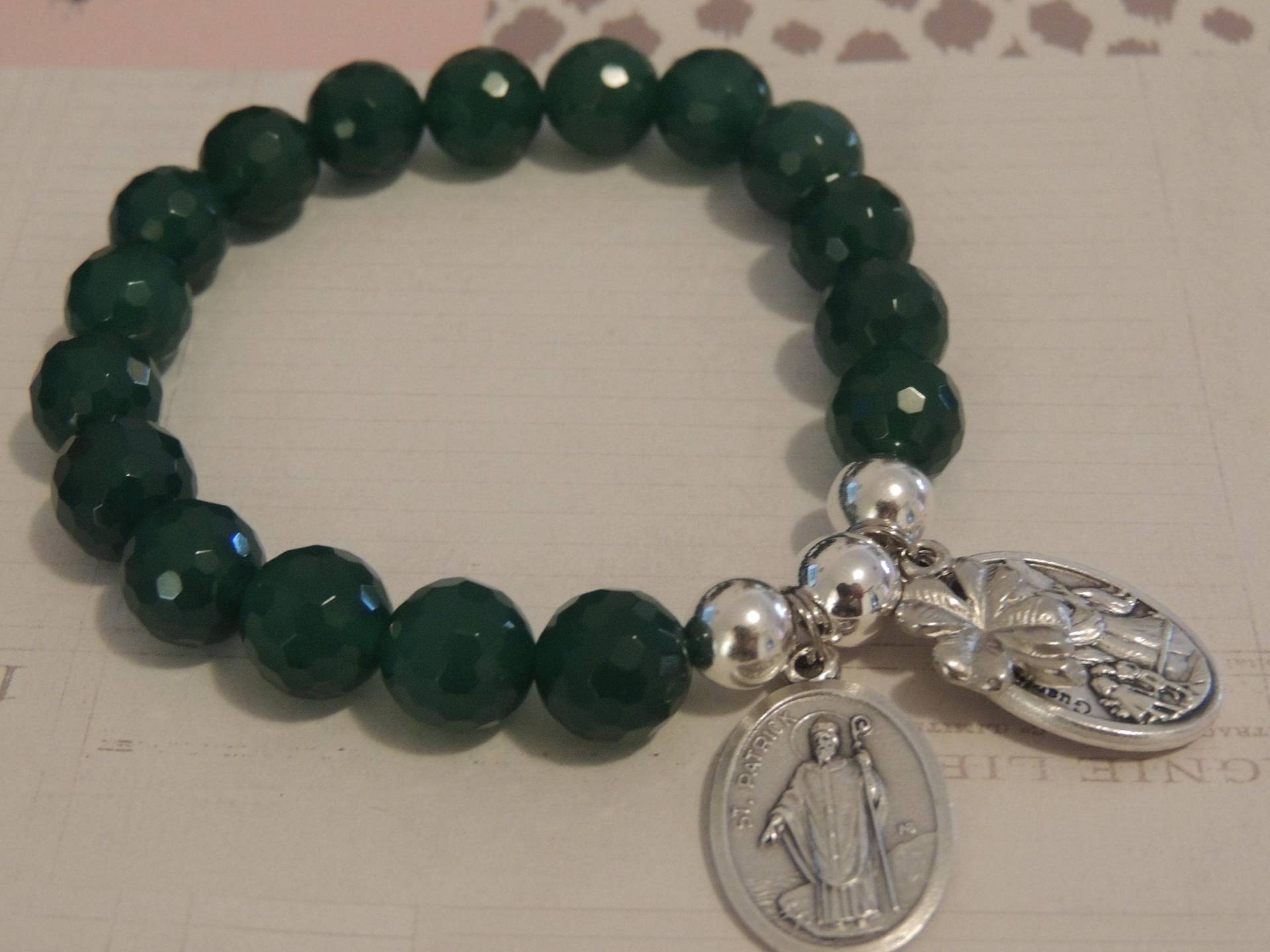st Patrick Medaille Armband Grüner Achat, Vierblättriges Kleeblatt st Patrick Medaille Armband Grüner Achat, Vierblättriges Kleeblatt von AnneGaleJewels