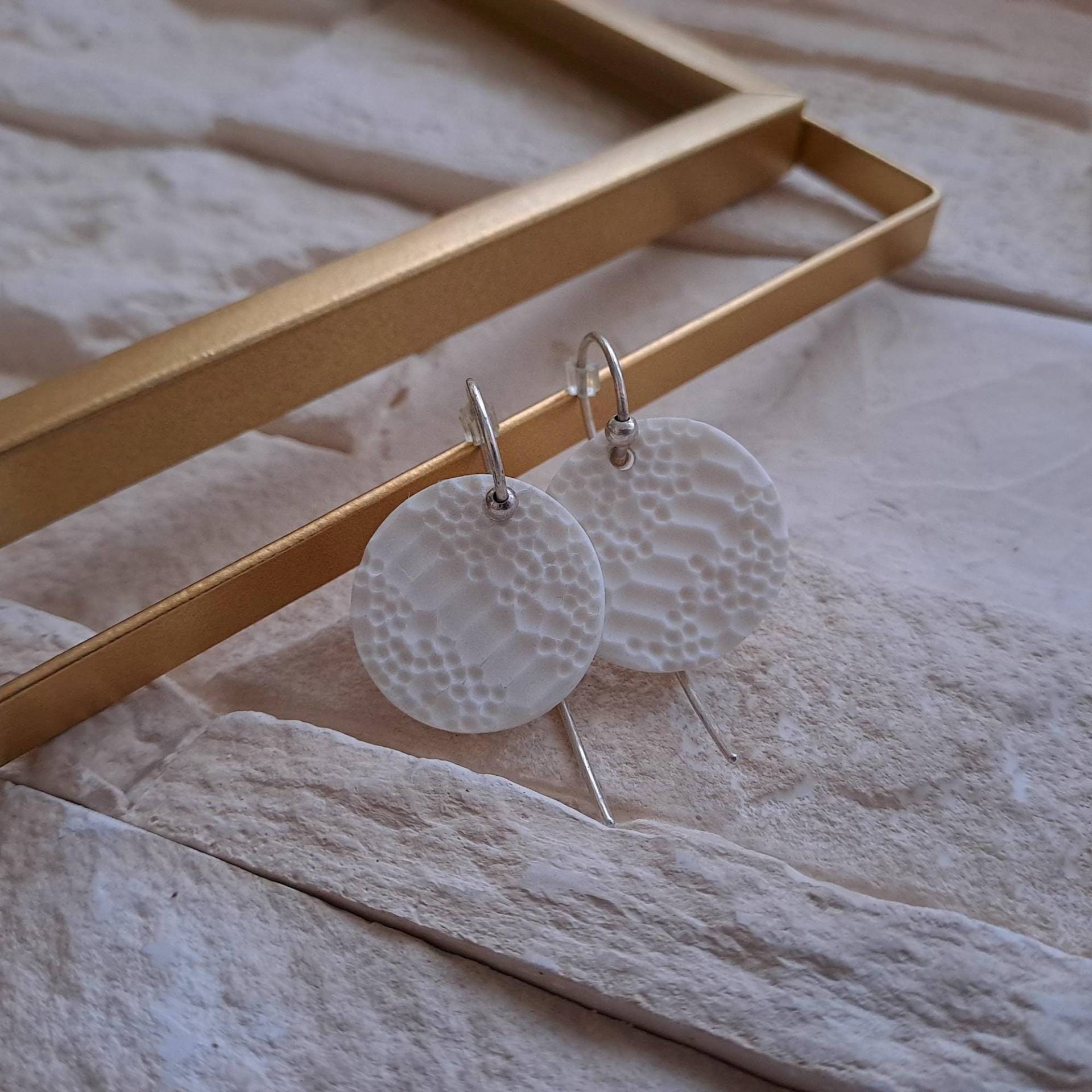 Weiße Runde Ohrringe Porzellanohrringe - Skin Kollektion | Größe Klein 925Er Silber + Handgemacht von AnneMenzelSchmuck