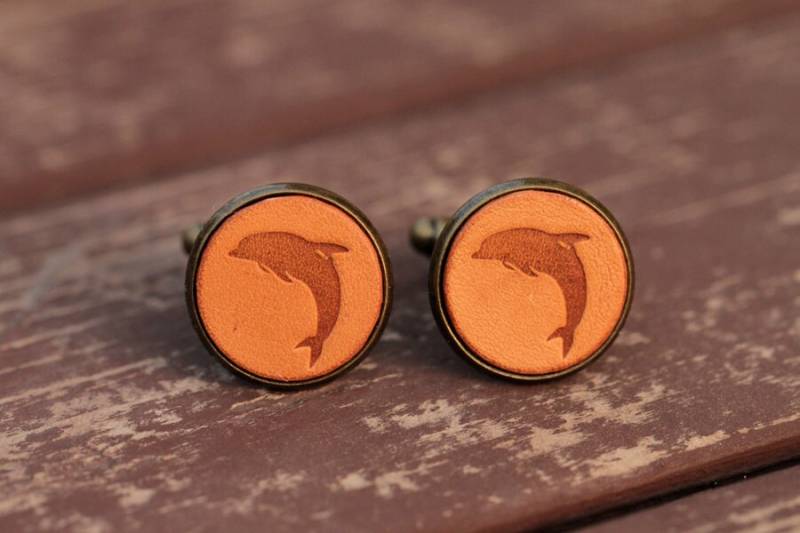 Herren Manschettenknöpfe - Vintage Style Die Im Delphin Design Mit Geschenkbox von AnneSoye