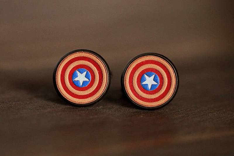 Herren Manschettenknöpfe - Vintage Style Die Captain America Design Mit Geschenkbox von AnneSoye