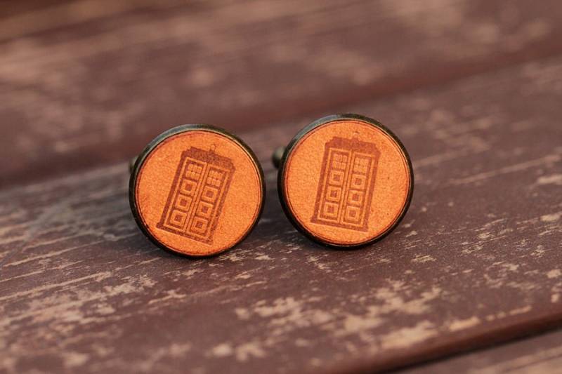 Vintage Style Herren Manschettenknöpfe - Personalisierte Doctor Who Polizei Box Hochzeit von AnneSoye