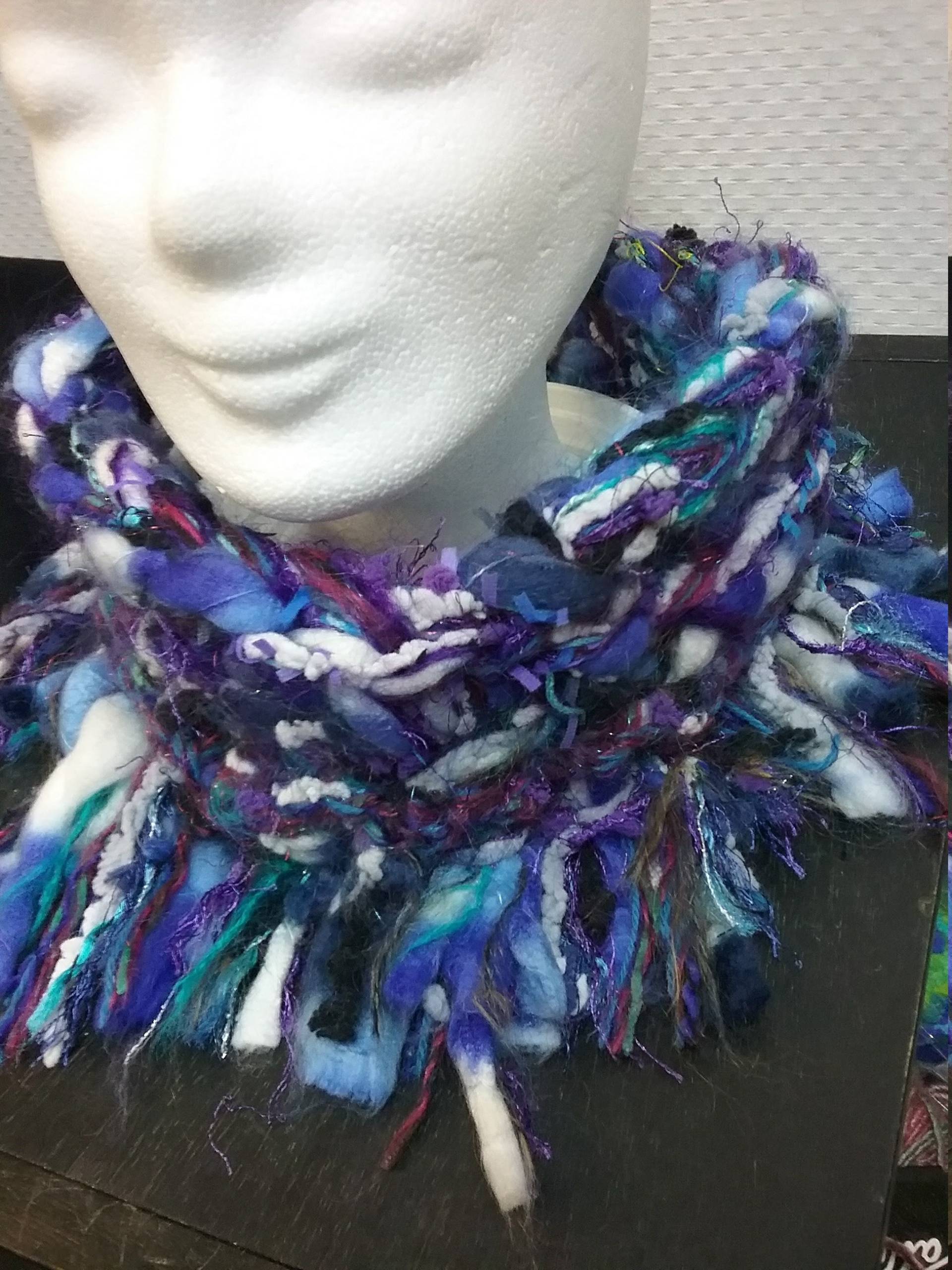 Handgefertigt, Rollkragen, Multifunktion, Turtle Neck, Blau-Lila-Weiß, Materialmix Mit Fransen, Tube, Scarf, Halswärmer, Unikat von Annehats