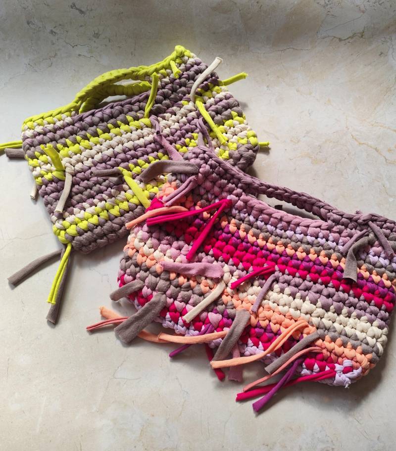 Häkeltasche| Henkeltasche Gehäkelt | Handtasche Gehäkelt|Bunte Tasche Mit Fransen von AnnesAccessoires