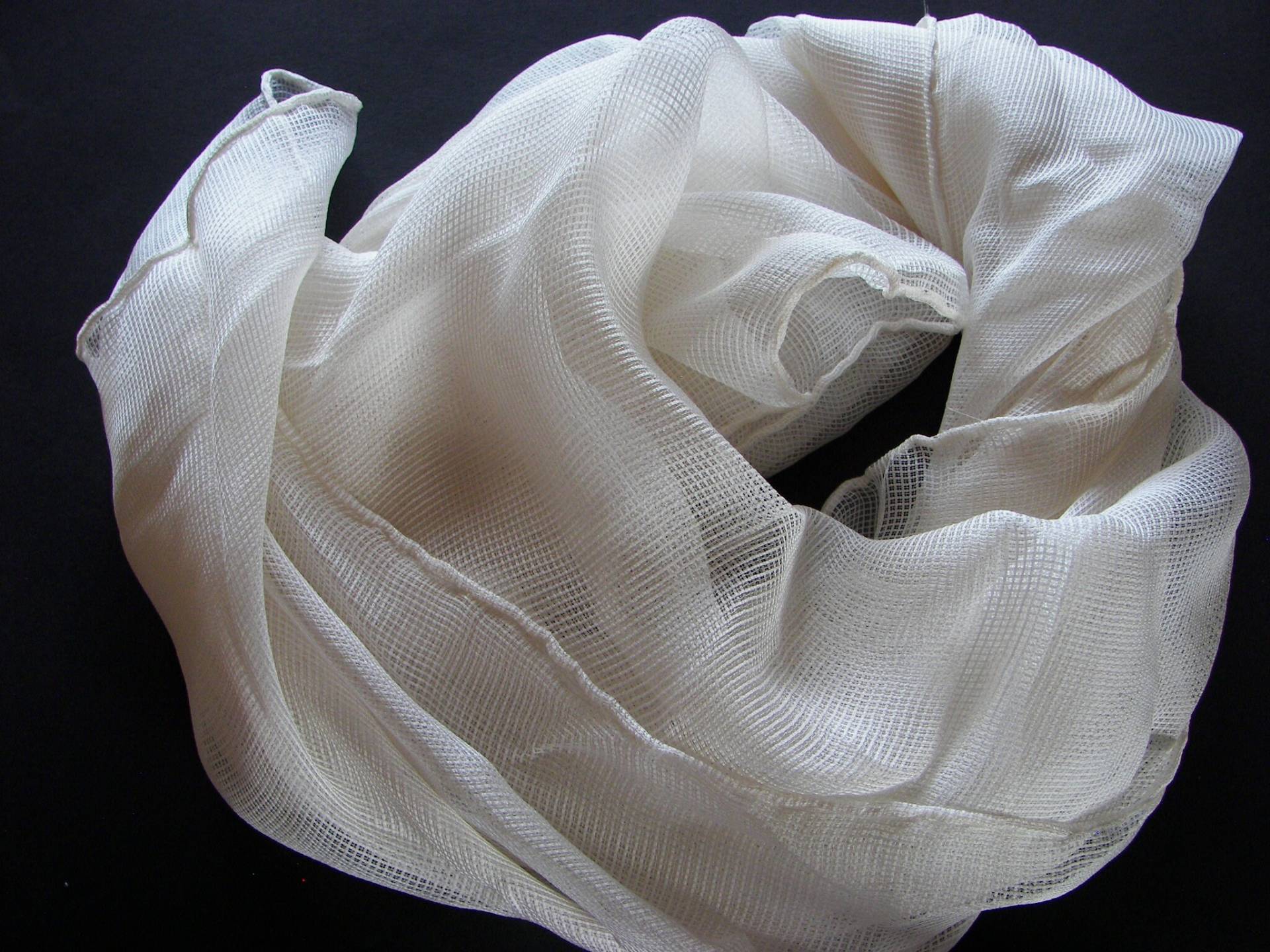 Seidenschal | 54 100 % Seide, Wollweiß, Ca. 55 X 180 cm, Material, Gitterartig Seidenschal | 54 100 % Seide, Wollweiß, Ca. 55 X 180 cm, Material, Gitterartig von AnnesSeidendesign