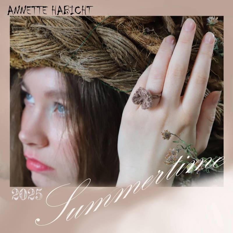 Ring, Einheitsgröße, Sommerblume in Hellbraun, Gehäkelt, Hingucker Ring, Einheitsgröße, Sommerblume in Hellbraun, Gehäkelt, Hingucker von AnnetteHabicht