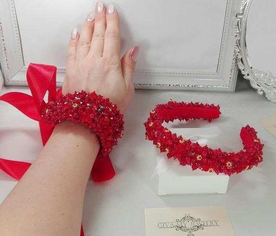 Armband-Set - Und Strass-Tiara - Rot-Breit-Armband-Rot-Schmuck-Set, Roter Strass-Armband von AnnieGivaJewelry