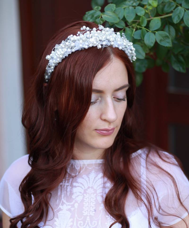 Perlen Tiara⤙Weiße Braut Tiara⤙Silber Blätter Krone⤙Wird Kristall Tiara⤙Leaf Hochzeit Tiara von AnnieGivaJewelry