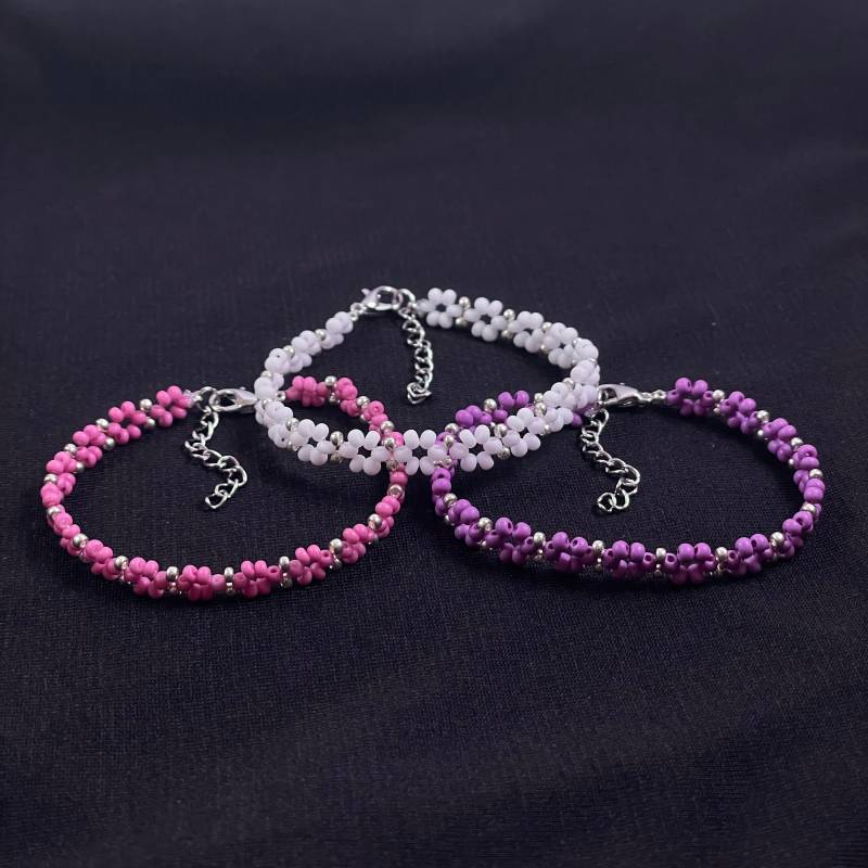 Mattes Blumen Armband ∞ Mattes Perlenarmband Handgemachter Schmuck Perles von AnnilotteCH