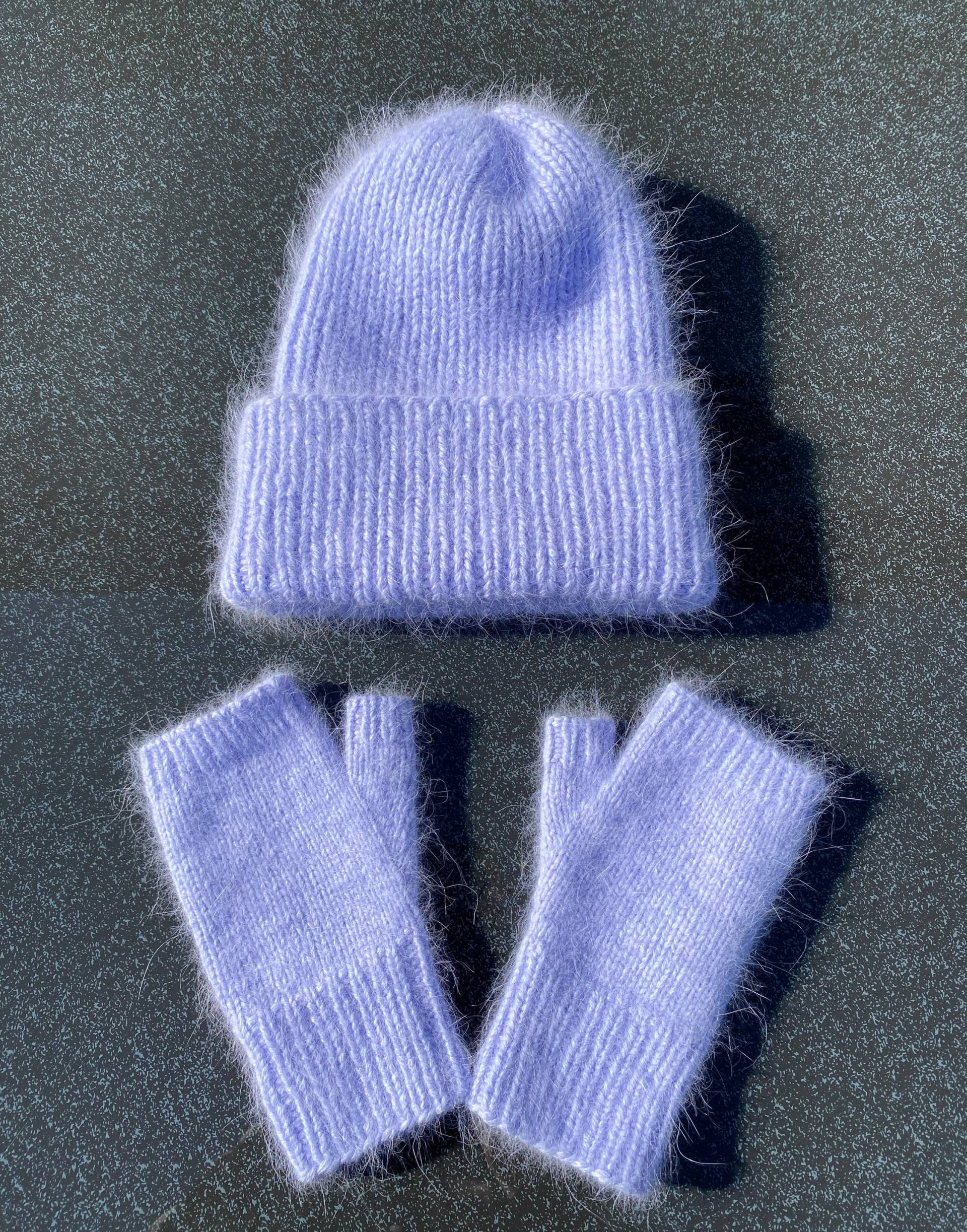 Angora Winter Set, Mütze Mit Handstulpen, Und Armstulpen Handgestrickt, Lavendel von Annknitting4you