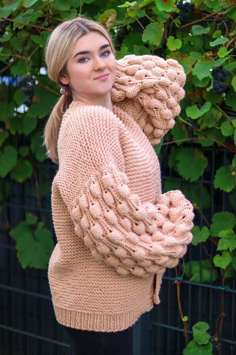 Oversized Strick Cardigan, Bubble Sleeve Chunky Bomber Jacke Rosa von Annknitting4you