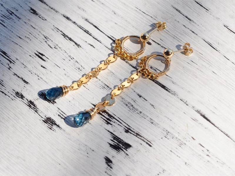 London Blau Topas Ohrringe Kleine Reifen Baumeln Edelstein Teardrop Ohr, Geschenk Für Mama Geburtstagsgeschenk Sie von AnnoCrafts