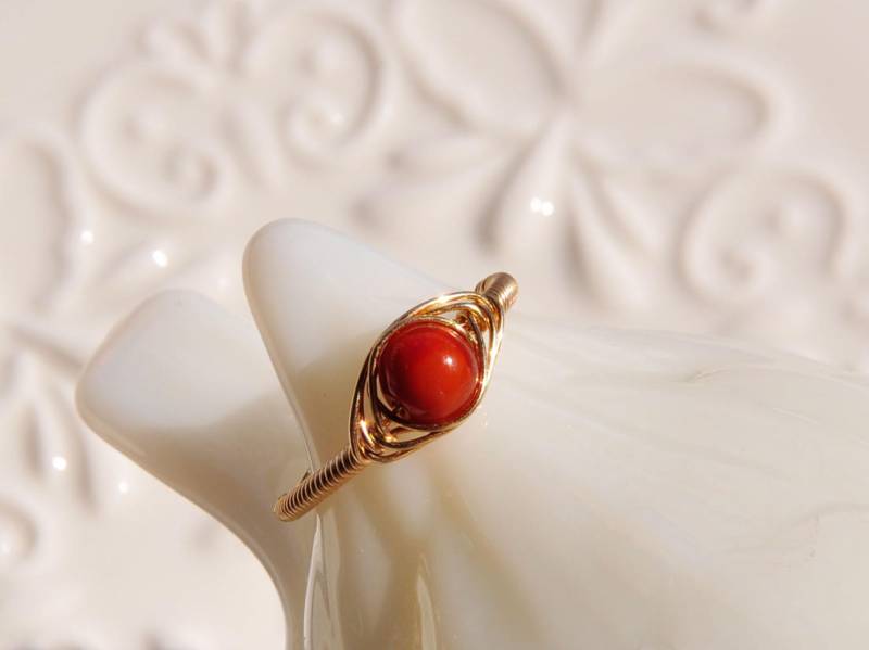 Rote Achat Ringe Statement Draht Wrap Rot Onyx Solitär Ring Für Frauen von AnnoCrafts