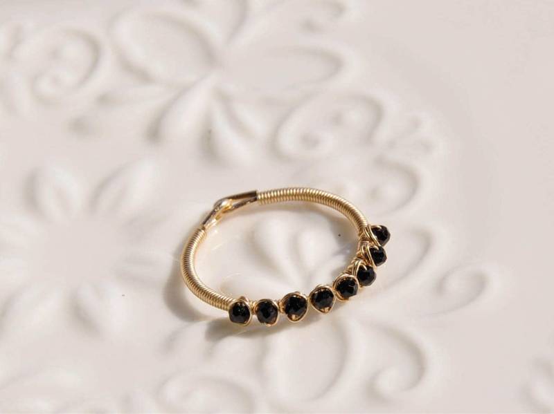 Spinell Multistone Ring Schwarz Ringe Stapelbar Stein Draht Wrap Hypoallergen Stakable Personalisierte Für Ihn von AnnoCrafts
