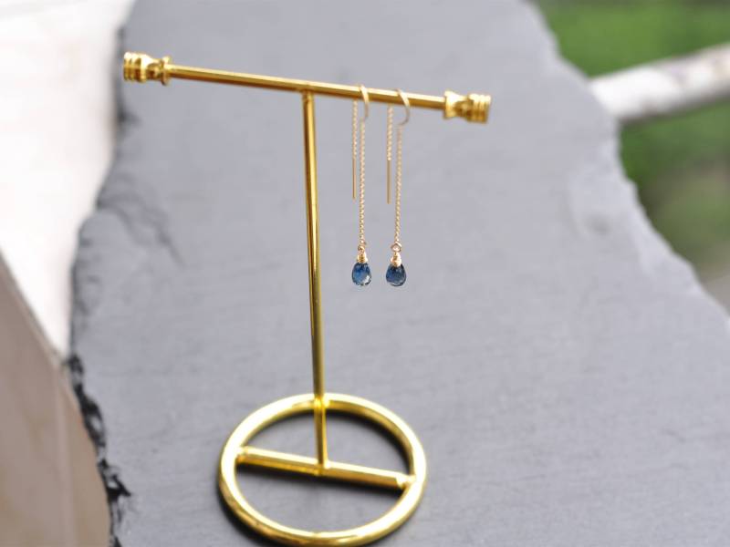 Teardrop Topas London Blau Ohrringe 14K Gold Draht Wickeln Thread Baumbild Edelstein Geschenk Für Sie von AnnoCrafts