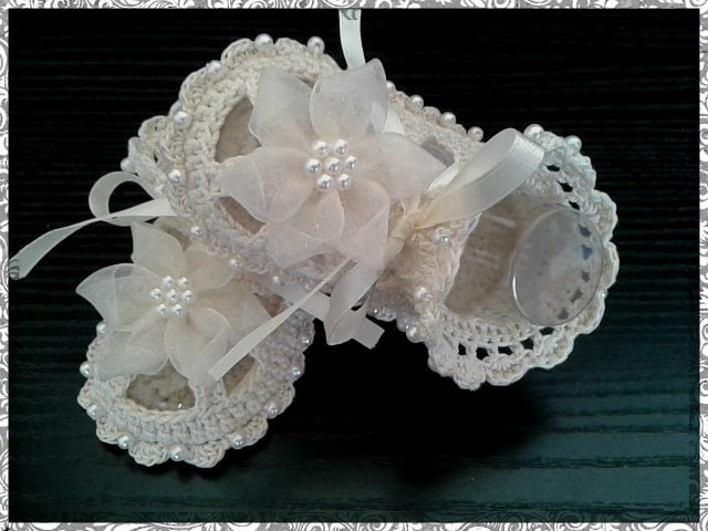 Baby Perle Gehäkelte Babyschuhe.taufschuhe.handgehäkelte Babyschuhe.gehäkelte Taufe Booties-Sandalen in Creme.taufe Babyschuhe von AnnoushkaFashion