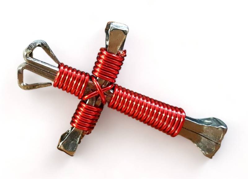 Anhänger Kreuz Halskette Rot Christian Draht Metall Nägel Schmuck Jesus Brand New von AnnsCreativeCorner