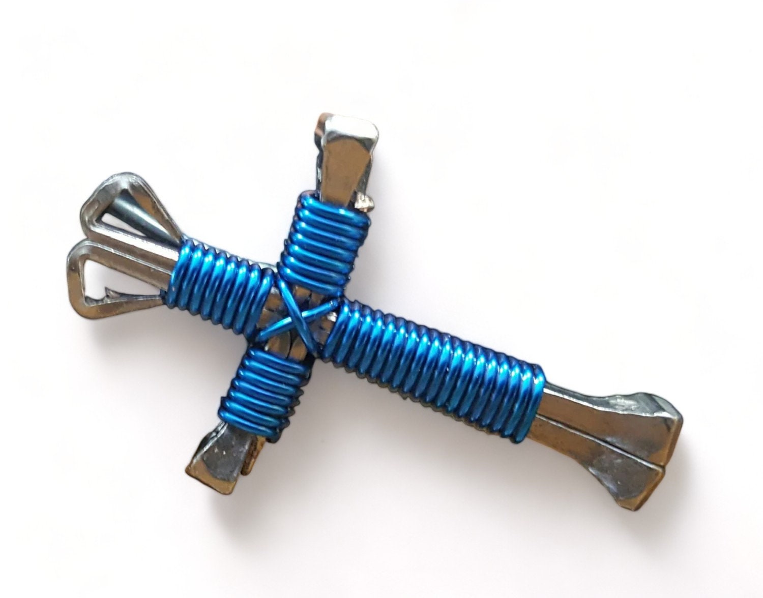 Anhänger Kreuz Halskette Royal Blau Christian Draht Metall Nägel Schmuck Jesus Brand New von AnnsCreativeCorner