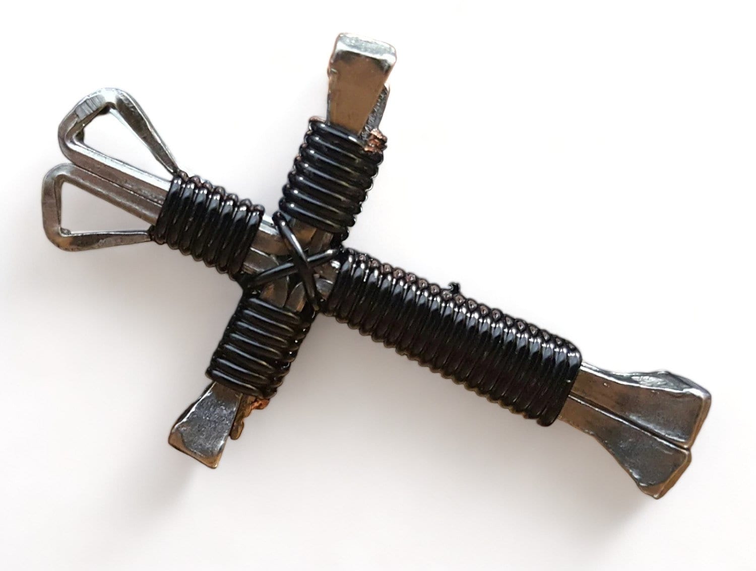 Anhänger Kreuz Halskette Schwarz Christian Draht Metall Nägel Schmuck Brand New von AnnsCreativeCorner