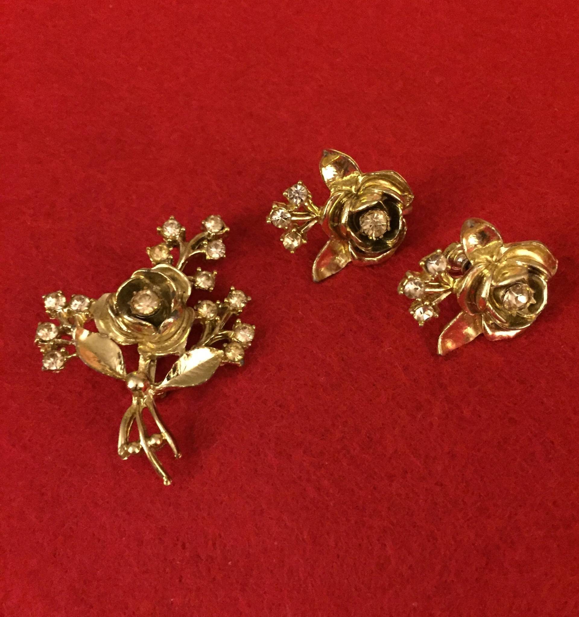 Broschen Und Ohrringe Set, Vintage Silber 70Er Jahre 80Er Schmuck, Schraube Auf Ohrringe, Frau Geschenk Für Sie Broschen Und Ohrringe Set, Vintage Silber 70Er Jahre 80Er Schmuck, Schraube Auf Ohrringe, Frau Geschenk Für Sie von AnnsUnlimitedAcces