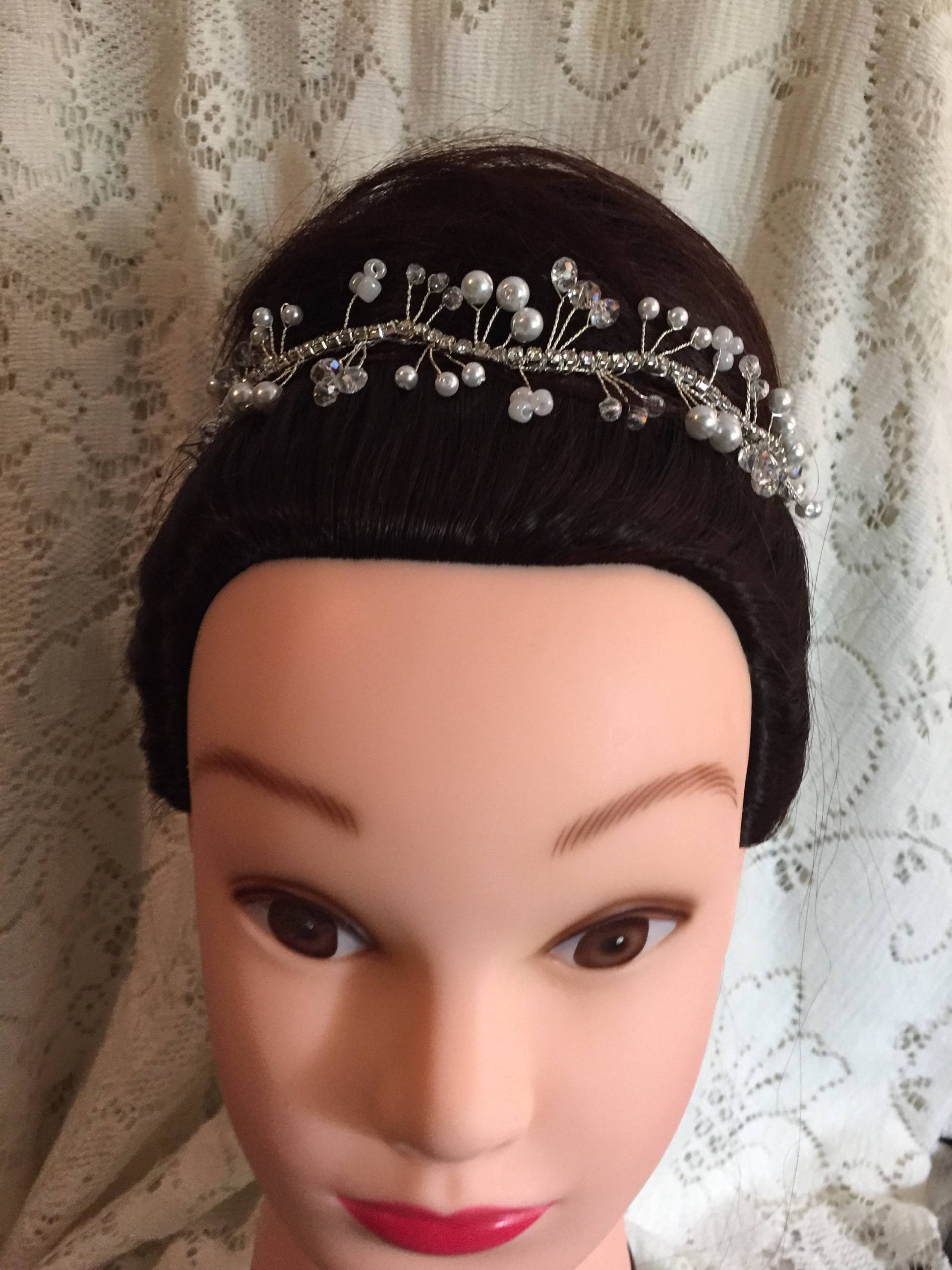 Hochzeit Strass, Kristall Und Weiße Perlen Stirnband - Weinranken -Braut Accessoire #1197 Hochzeit Strass, Kristall Und Weiße Perlen Stirnband - Weinranken -Braut Accessoire #1197 von AnnsUnlimitedAcces