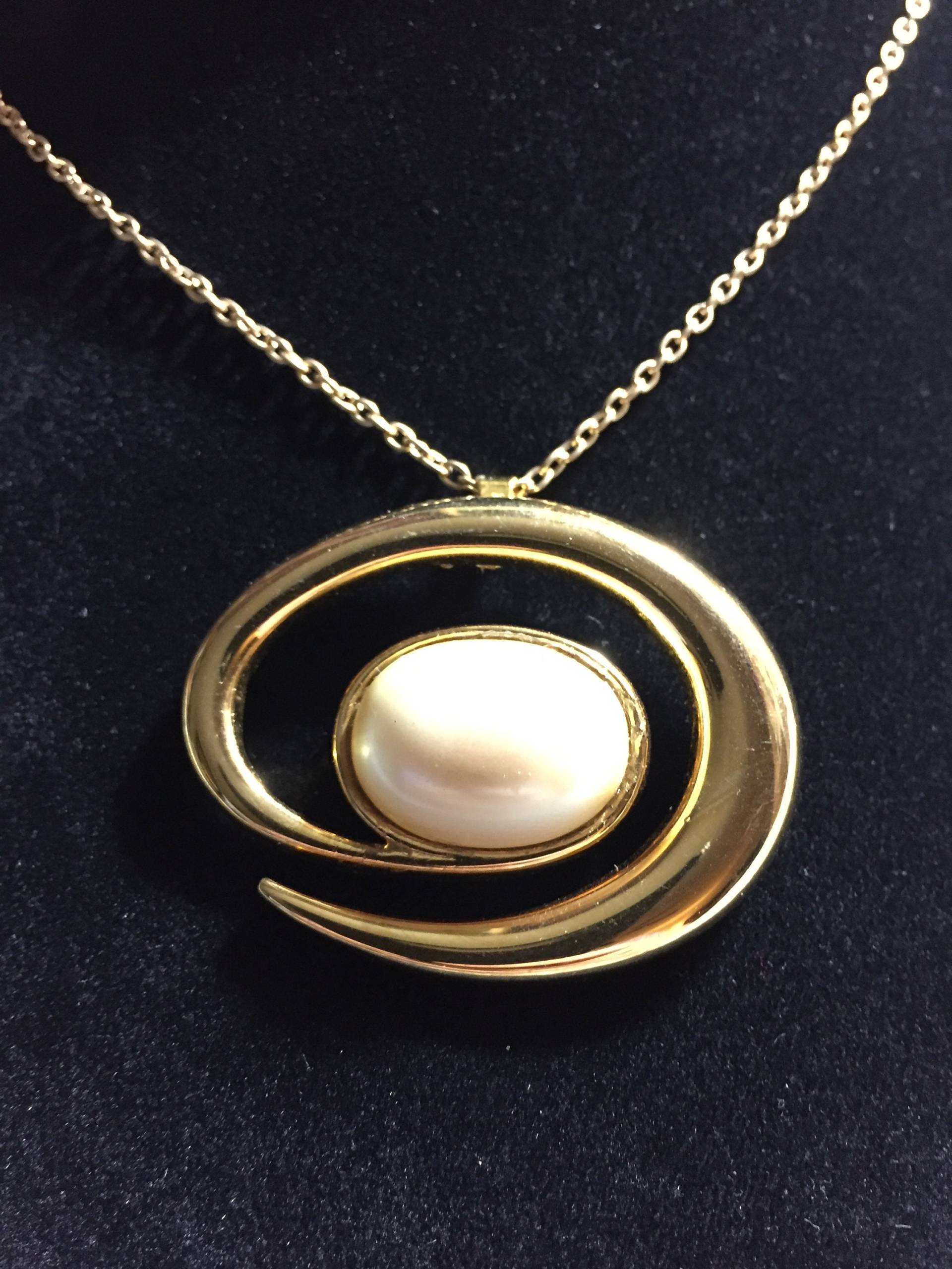 Monet Swirl Pearl Brooch Pendant Halskette, Womans #921 Monet Swirl Pearl Brooch Pendant Halskette, Womans #921 von AnnsUnlimitedAcces