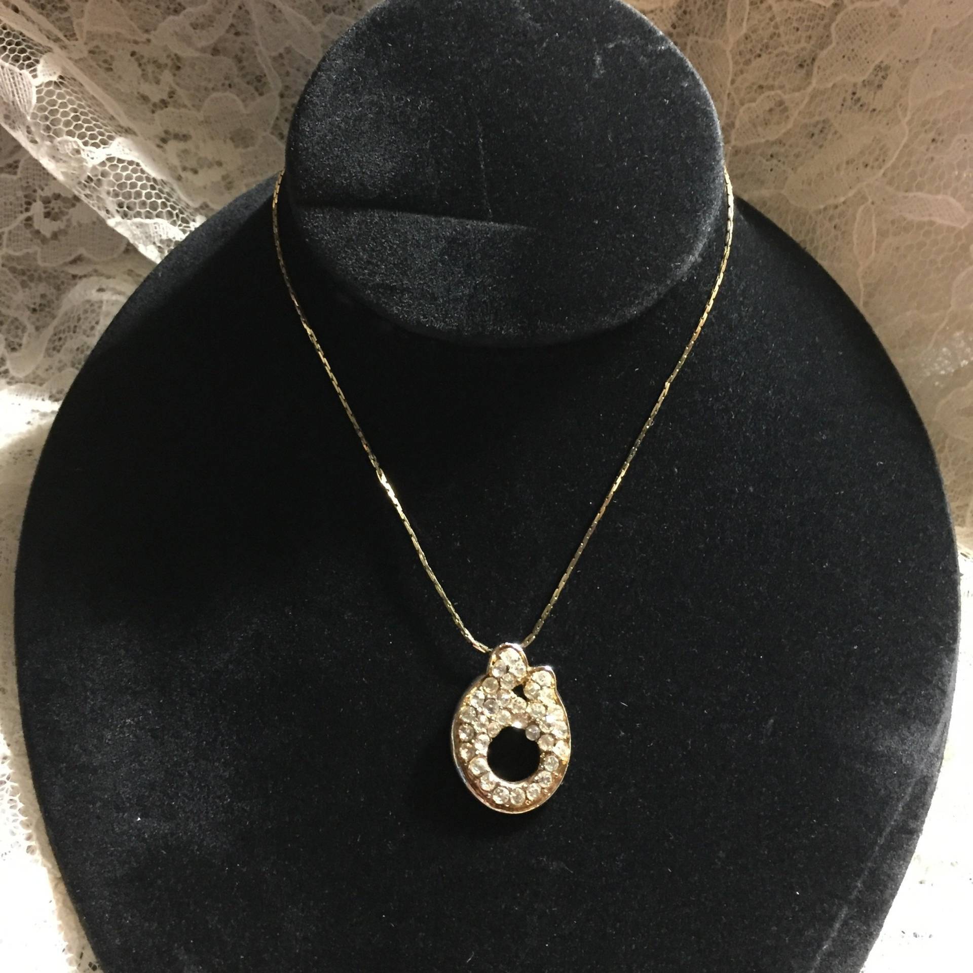 Monet Vintage Mother/Child Pendant Halskette, Gold Rhinestone Pendant, Kette, #. 983 Monet Vintage Mother/Child Pendant Halskette, Gold Rhinestone Pendant, Kette, #. 983 von AnnsUnlimitedAcces